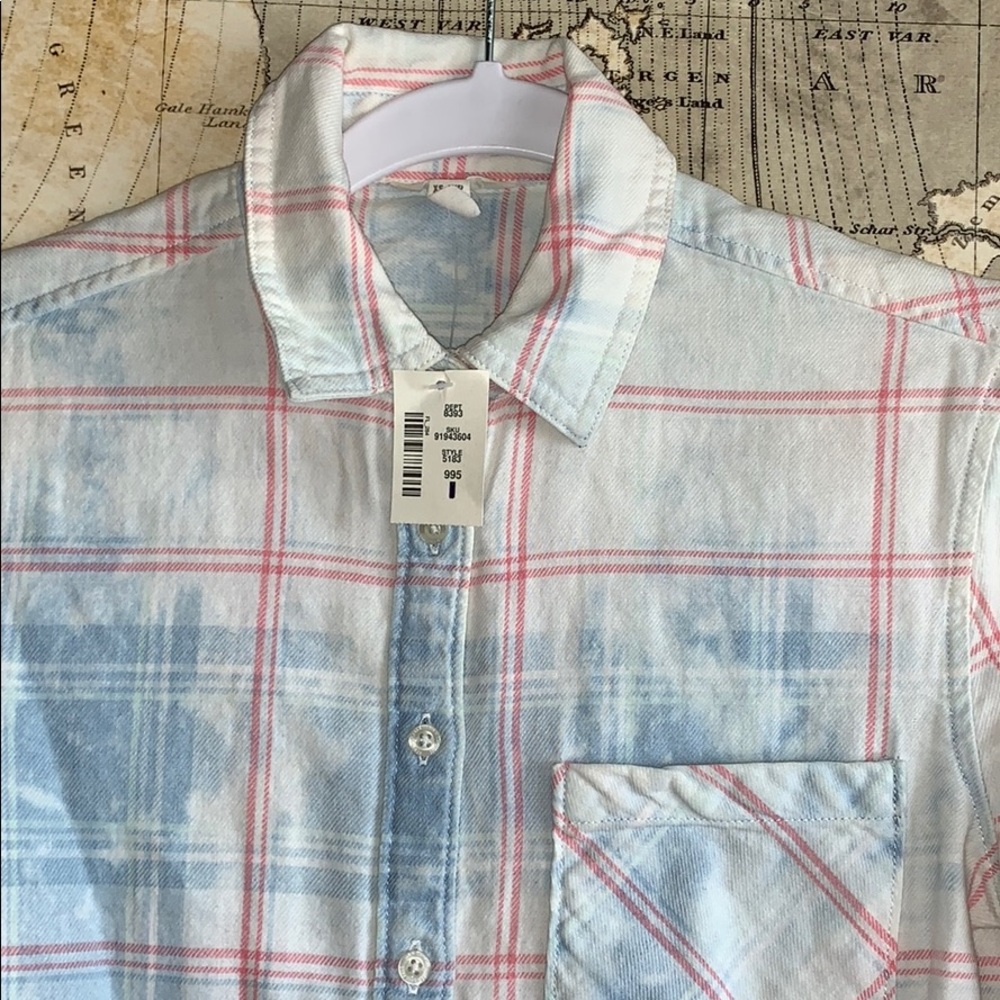 Button down Shirt - Picture 2 of 3
